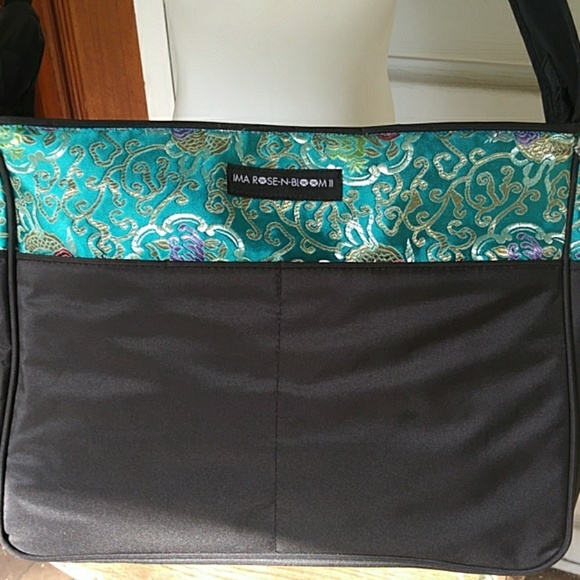 NWT Tapestry Diaper bag purse tote w/changing pad - Picture 5 of 8